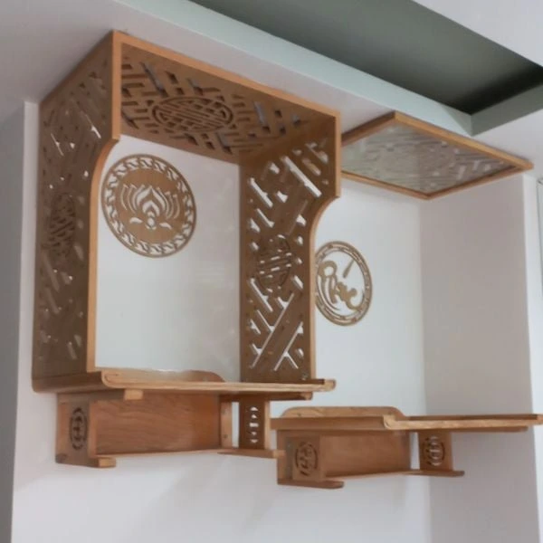 Bàn thờ treo tường có vách ngăn CNC trang trí Bàn thờ treo tường có vách ngăn CNC trang trí