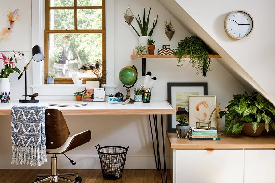 Decor Bàn Học Đơn Giản Mà Đẹp – Bí Quyết Tạo Không Gian Học Tập Chuẩn Gen Z 7 Decor bàn học đơn giản, đẹp chuẩn Gen Z