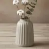 Bình hoa sứ Aionna trang trí decor họa tiết sọc Made4Home