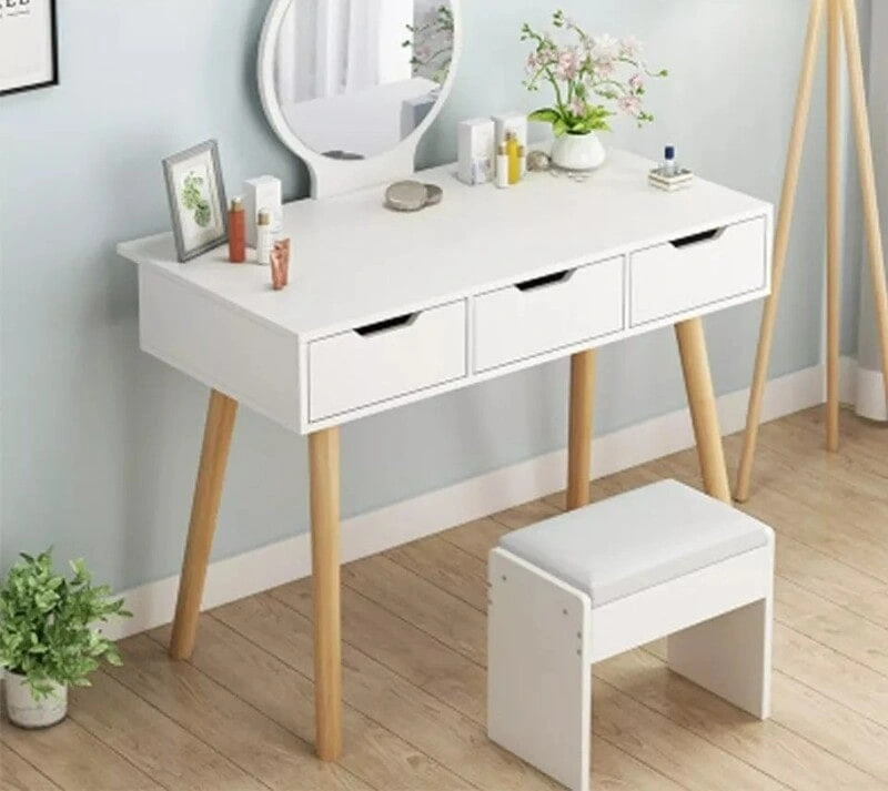 Ghế bàn trang điểm trong phòng ngủ đẹp, sang trọng