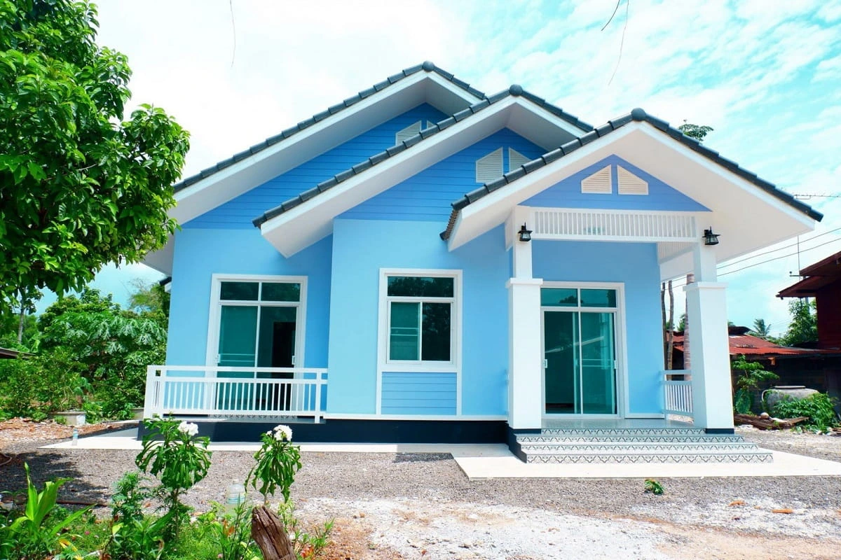 Sơn nhà màu xanh dương đẹp, làm nổi bật ngôi nhà bạn