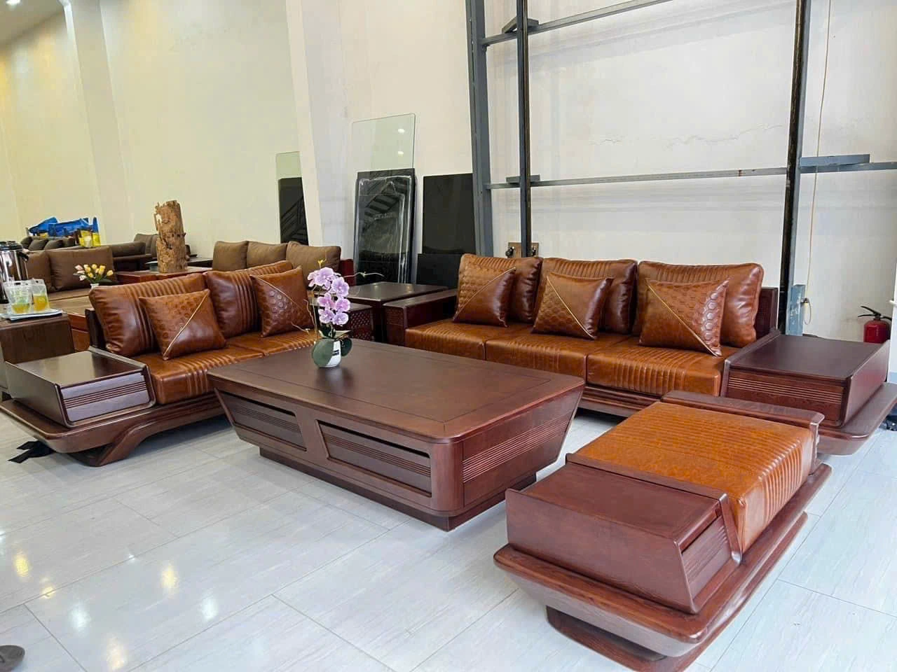 Bàn Ghế Gỗ Phòng Khách Cao Cấp: Thiết Kế Đẹp, Giá Trị Sử Dụng Lâu Dài Bàn Ghế Gỗ Phòng Khách Cao Cấp: Thiết Kế Đẹp, Giá Trị Sử Dụng Lâu Dài