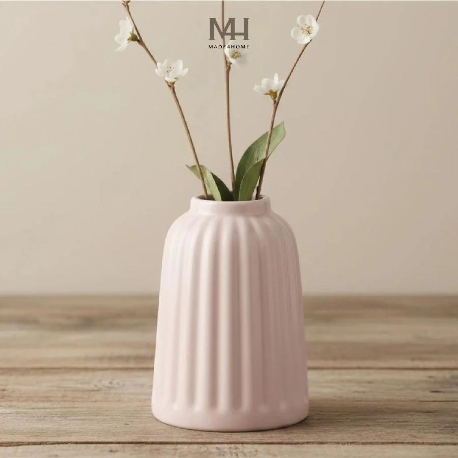 Bình hoa sứ Aionna trang trí decor họa tiết sọc Made4Home