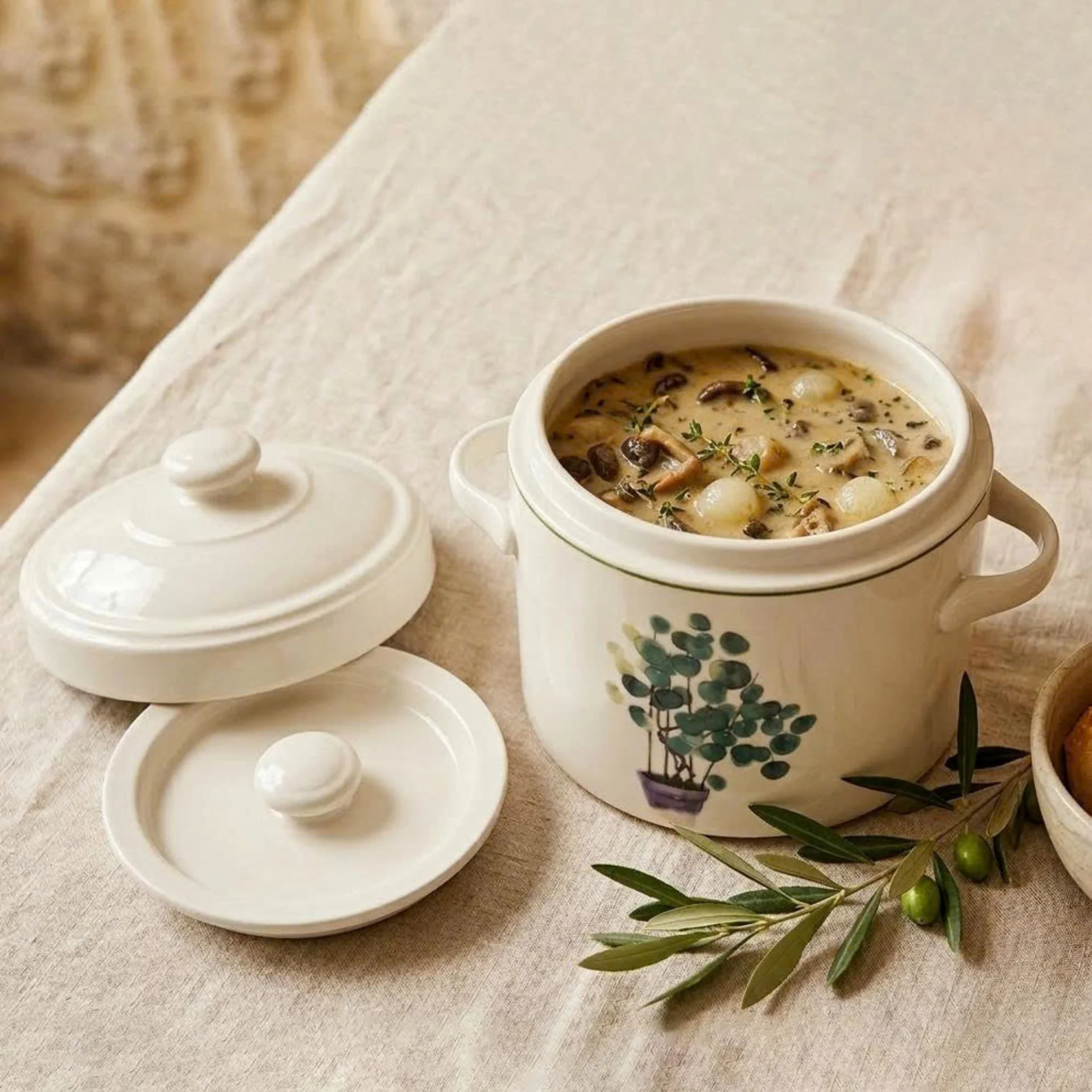 Thố Chưng Gốm Sứ Cao Cấp Made4Home 2 Lớp Nắp Giữ Nhiệt, Thiết Kế Sang Trọng Cho Gian Bếp Việt